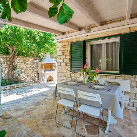 Filomila House