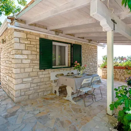 Filomila House *
